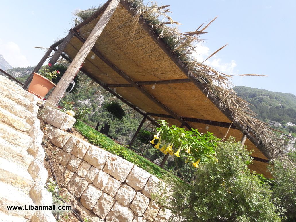 Jalset Wared Restaurant, Enjoy great food in a beautiful settings in the middle of nature. Open for breakfast, Lunch and dinner.
