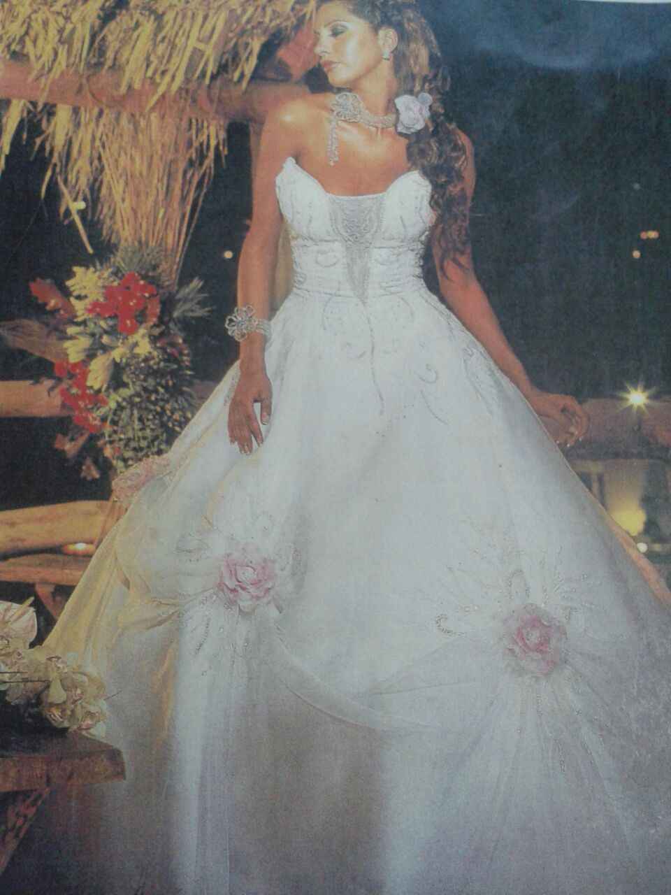 Fashion Designers in Lebanon, bridal dresss Lebanon,
Reina Wedding Gowns in Lebanon, Fashion 