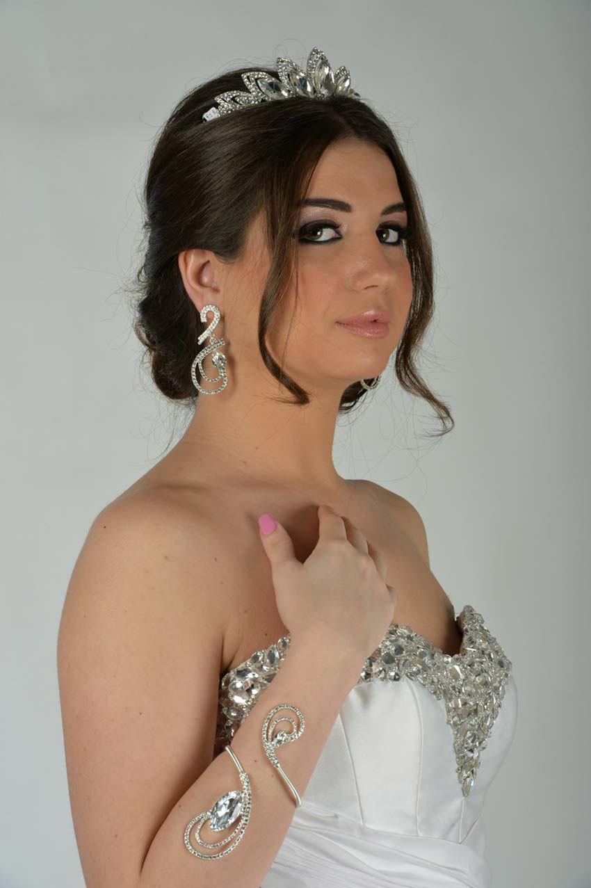Champetra,Wedding accessories in Lebanon, fashion accessories in Lebanon, head accessories in Lebanon, hair accessories in Lebanon, tiara in Lebanon, wedding necklaces in Lebanon, handmade accessories in Lebanon, wedding jewellery in Lebanon, Lebanon wedding and fashion accessories