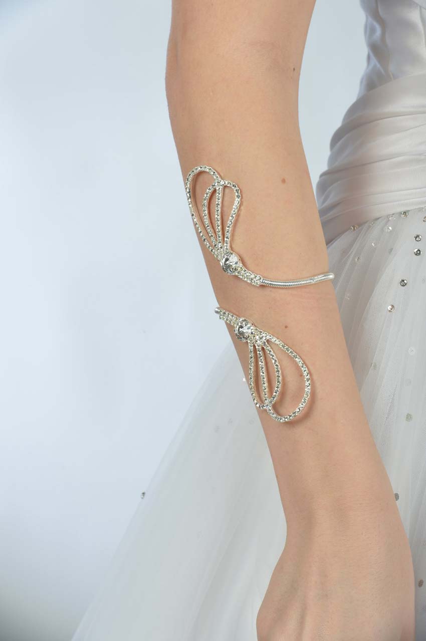 Champetra,Wedding accessories in Lebanon, fashion accessories in Lebanon, head accessories in Lebanon, hair accessories in Lebanon, tiara in Lebanon, wedding necklaces in Lebanon, handmade accessories in Lebanon, wedding jewellery in Lebanon, Lebanon wedding and fashion accessories