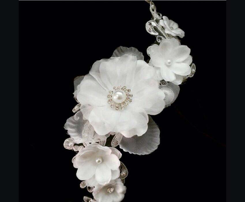 Champetra,Wedding accessories in Lebanon, fashion accessories in Lebanon, head accessories in Lebanon, hair accessories in Lebanon, tiara in Lebanon, wedding necklaces in Lebanon, handmade accessories in Lebanon, wedding jewellery in Lebanon, Lebanon wedding and fashion accessories