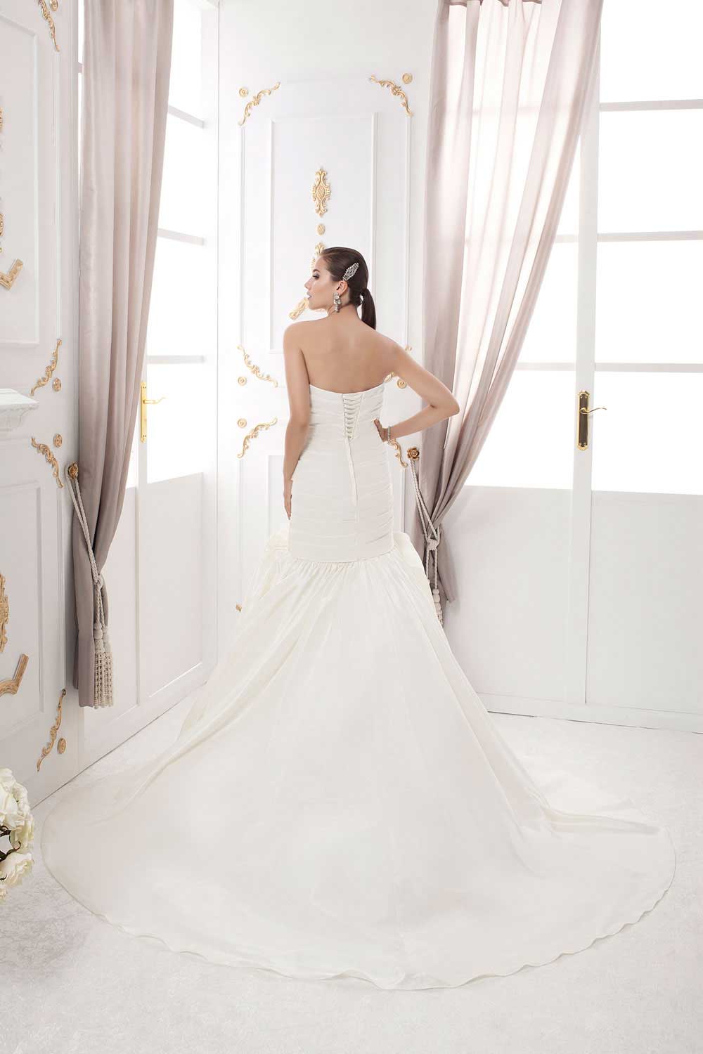 wedding dresses in Lebanon, weddings in Lebanon, wedding gowns in Lebanon, Lebanon wedding dresses, Lebanese brides