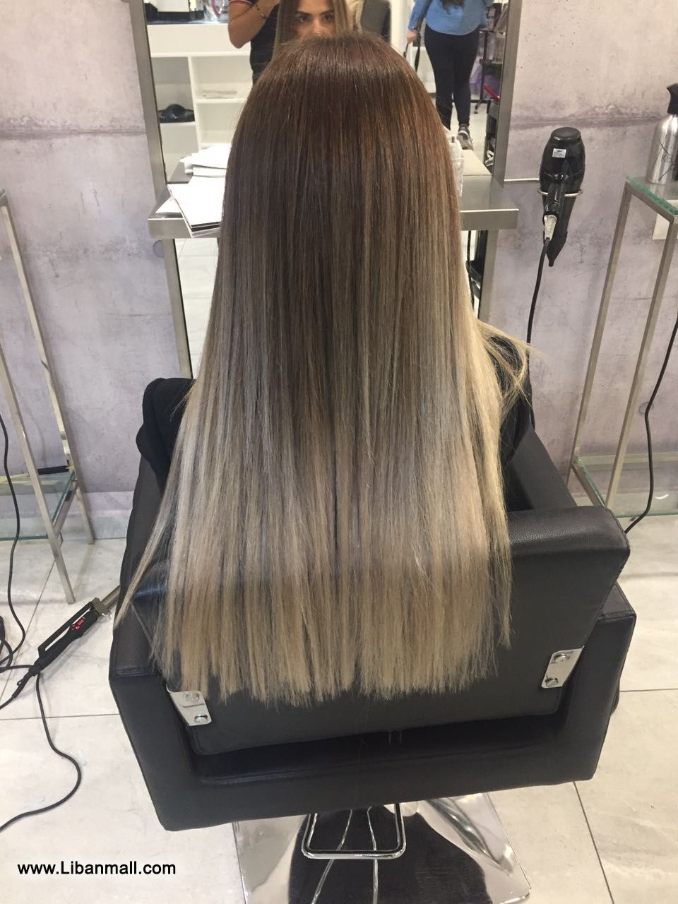 Michel & Roula Beauty Salon, Hair dye