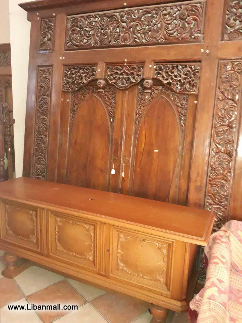 Antique Center, antique reproductions, French, Italian and Old English Furniture