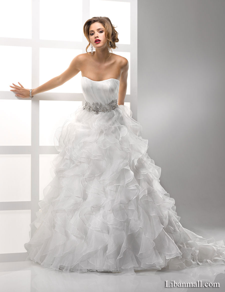 Noiva's - Wedding dresses in Lebanon, bridal gowns, bridal shop, bridal store