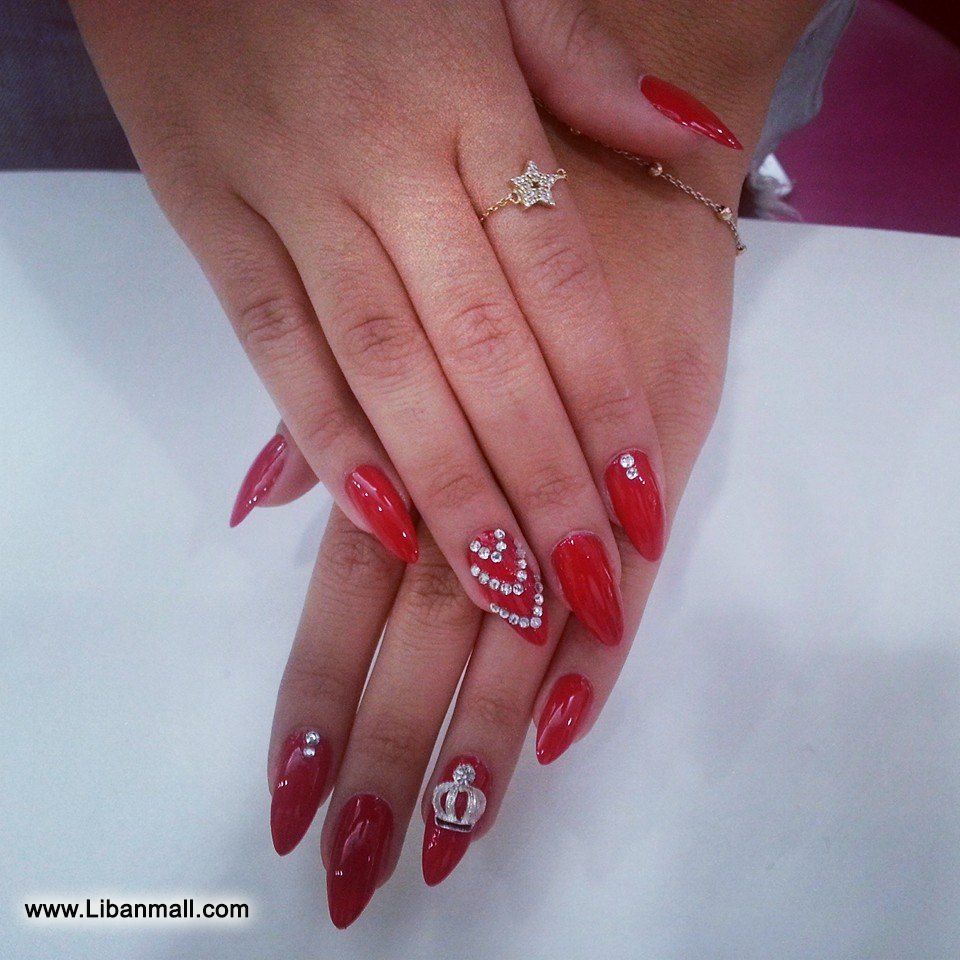 Carlos Nassim Hair Bar, Nail Artist