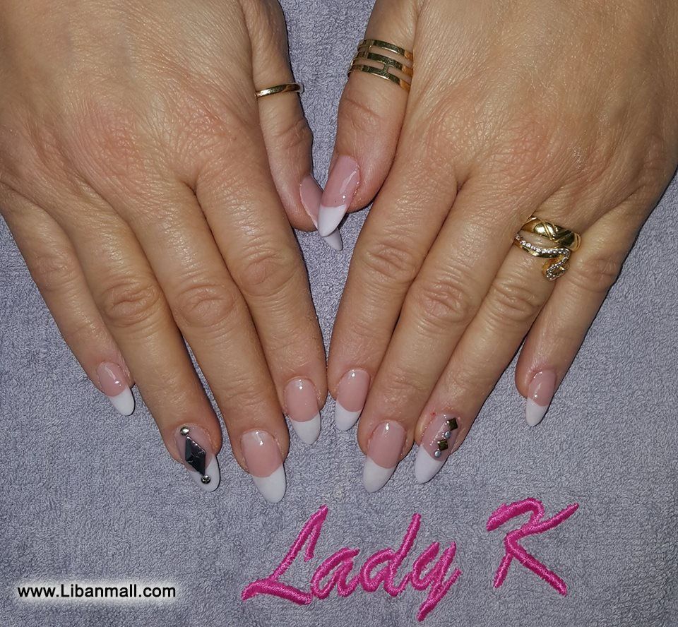 Carlos Nassim Hair Bar, Nail Artist