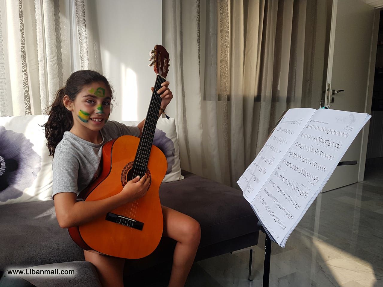 Davinci Musical School prodvides private music teachers for all ages and tastes plus a platform for skillful musicians that fearture talented musicians.